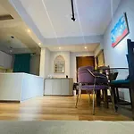 Luxury Apartment In City Center